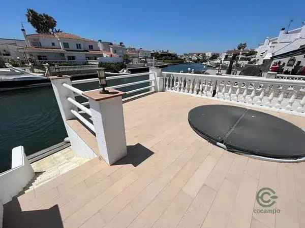 Casa con amarre en Empuriabrava Girona