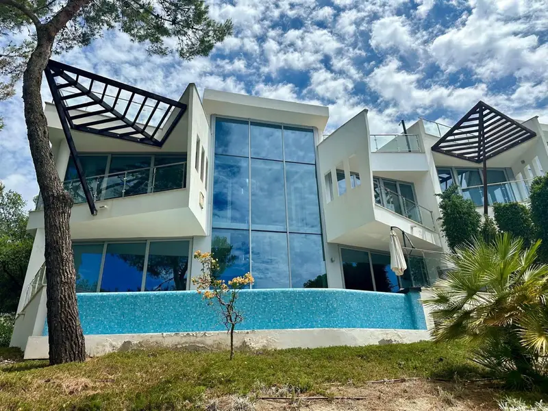 Adosado 5 Dormitorios Milla de Oro Lujo Piscina Privada Seguridad
