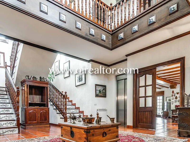 Casa en Venta Valldoreix 1000m2 5 Suites Piscina Jardin