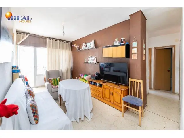 Piso 3 Dormitorios Armilla Junto Metro Gran Oportunidad