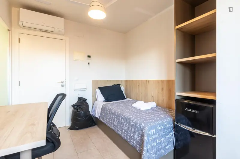 Habitacion Privada con Baño en Piso Compartido