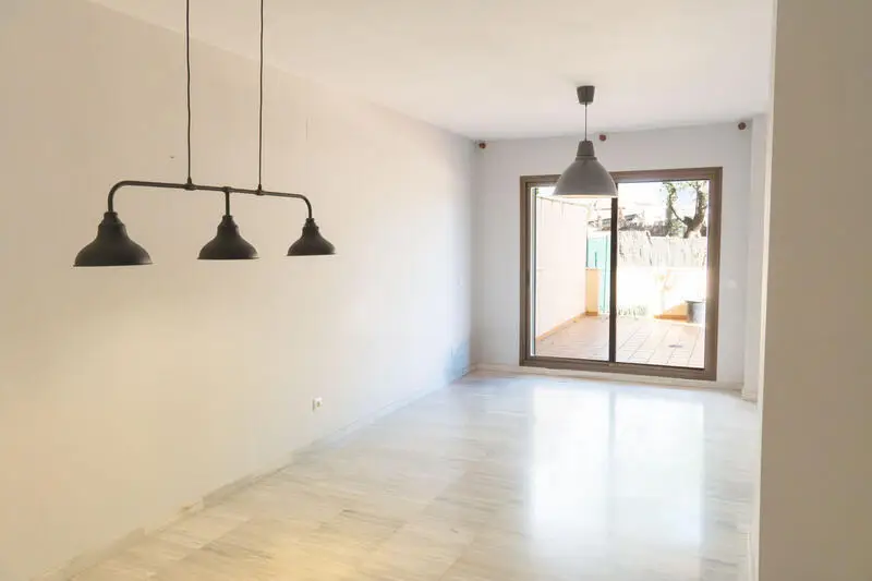 Apartamento en Venta 4 Dormitorios Torremolinos