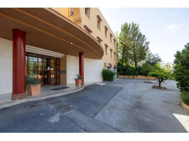 Estudio en Venta en Granada Apartahotel el Serrallo