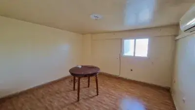 Piso en venta en Calle Pozo