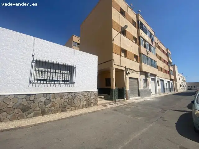Piso en venta Roquetas de Mar El Parador de las Hortichuelas para reformar