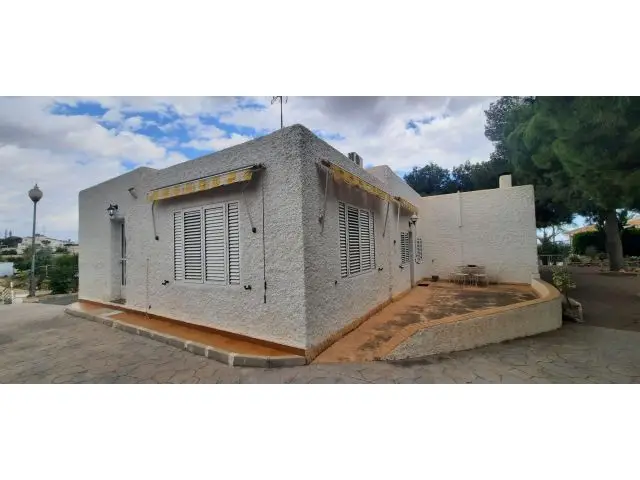 Chalet en Peña Las Aguilas Elche 200m2 4 habitaciones