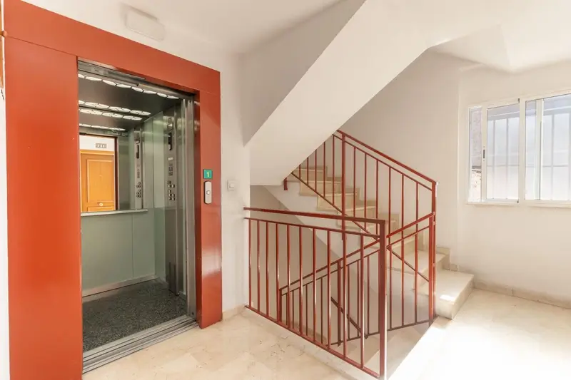 Piso en venta en Maracena: 100m², 2 dormitorios, terraza y cerca del metro