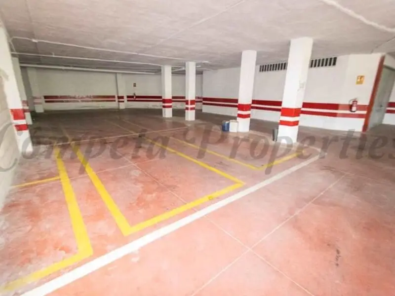 Plaza de Aparcamiento en Garaje Cerrado Torrox