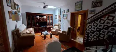 Casa en venta en La Redondela 5 dormitorios 2 baños