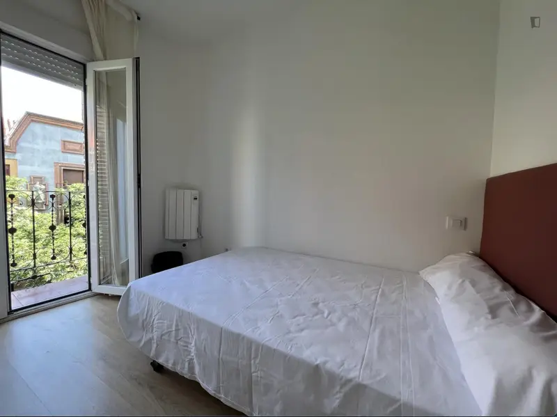 Habitación doble, con balcón, en una residencia