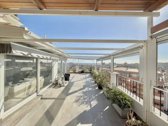 Piso de 3 Dormitorios en venta Los Boliches, España