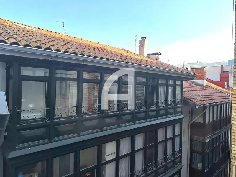 Oficina en Bilbao Ensanche 73m² Despachos Sala Reuniones Conserje