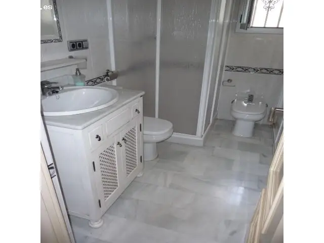Local Comercial en Chapin 116m2 Dos Plantas Aire Centralizado