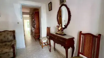 Casa adosada en venta Alcalá del Río centro