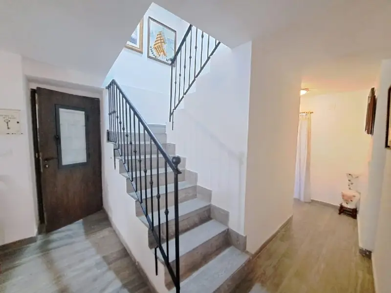 Casa con Trastero en Higueruela 5 Habitaciones Reformada