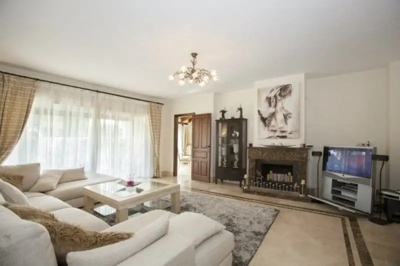 Chalet en Venta Marbella 4 Dormitorios Piscina Privada
