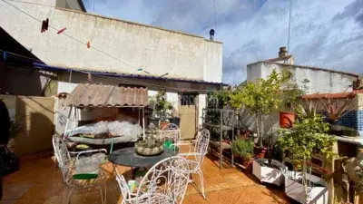 Casa Adosada en Venta en Ubeda 6 Dormitorios 2 Baños