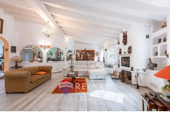 Villa de Lujo en Venta 4 Dormitorios Nova Santa Ponsa