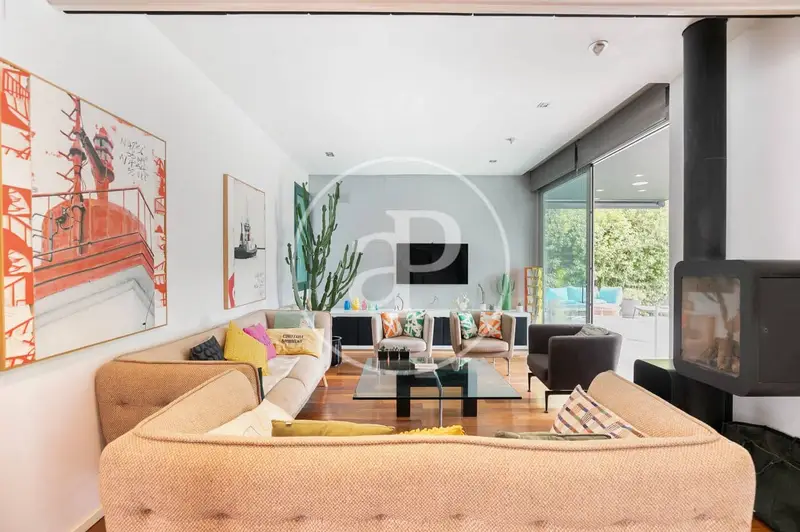 Chalet en Vallvidrera con Jardin y Piscina - 490m²