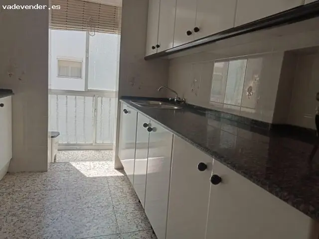 Piso en venta zona Sanidad Publica Cadiz Reforma integral