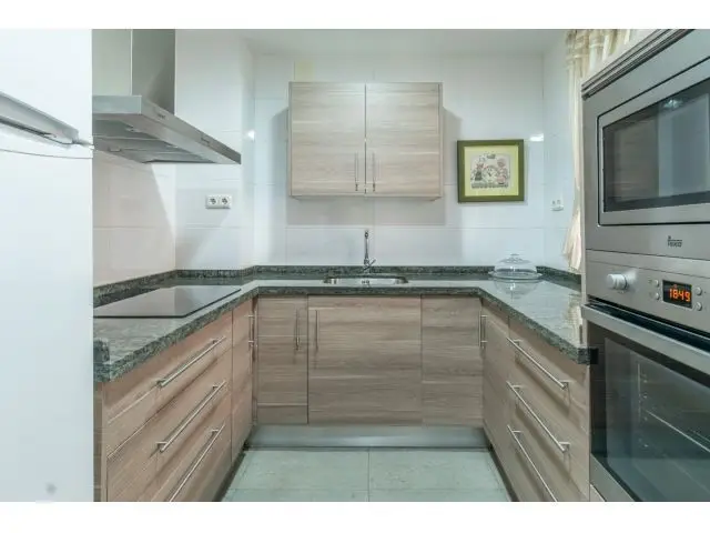 Piso en Centro de Atarfe con 3 Dormitorios y Terraza