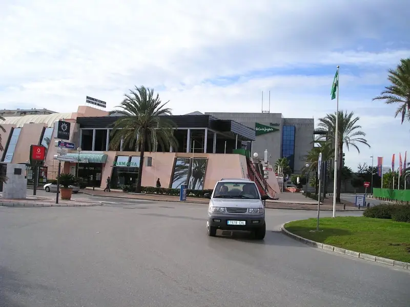 Oficina en Venta Puerto Banus Cristamar