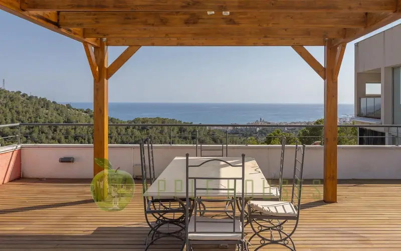 Chalet de Lujo en Sitges con Vistas al Mar