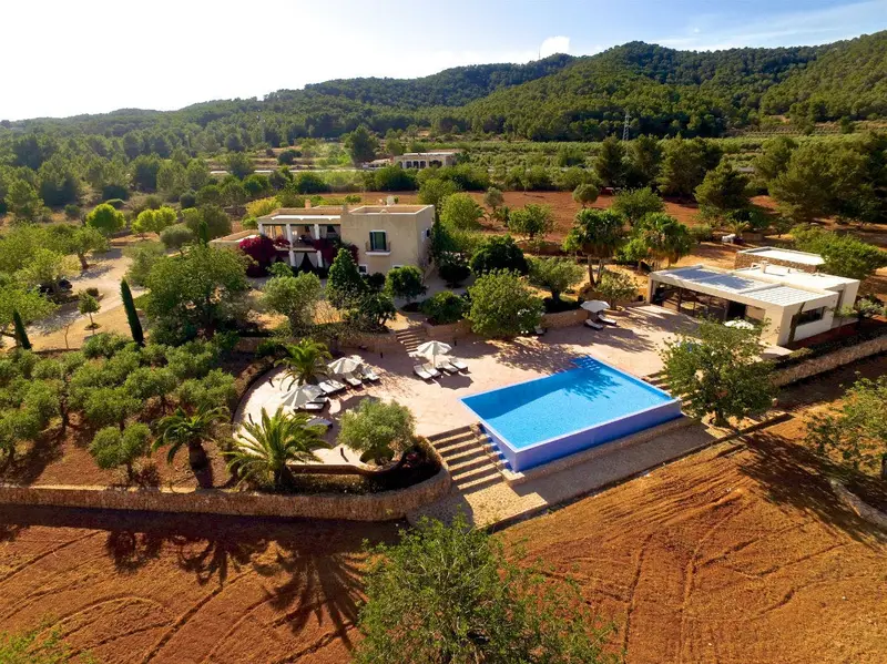 Alquiler Villa Lujo 7 Dormitorios Ibiza Piscina Infinita