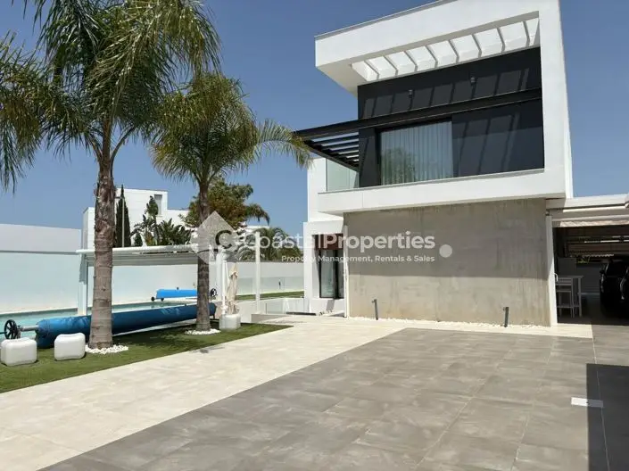 Villa de Lujo 5 Dormitorios Vera Playa Piscina Privada
