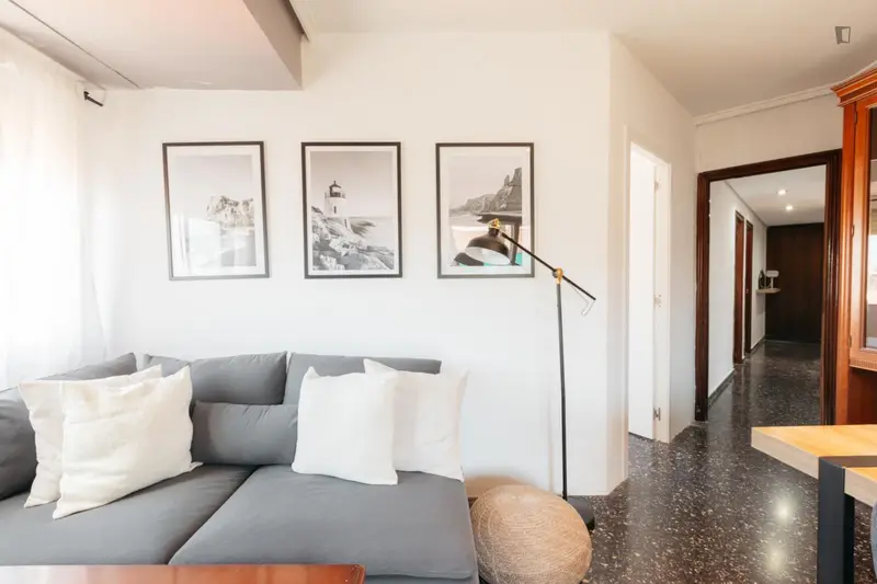 Coliving Valencia: Habitaciones Amuebladas con Servicios Incluidos