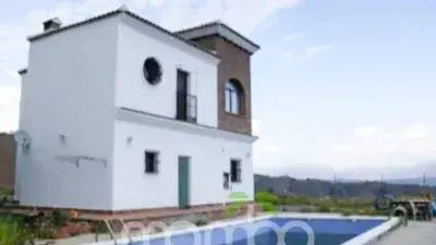 Villa Rustica en Venta en Iznate con Piscina y Jacuzzi