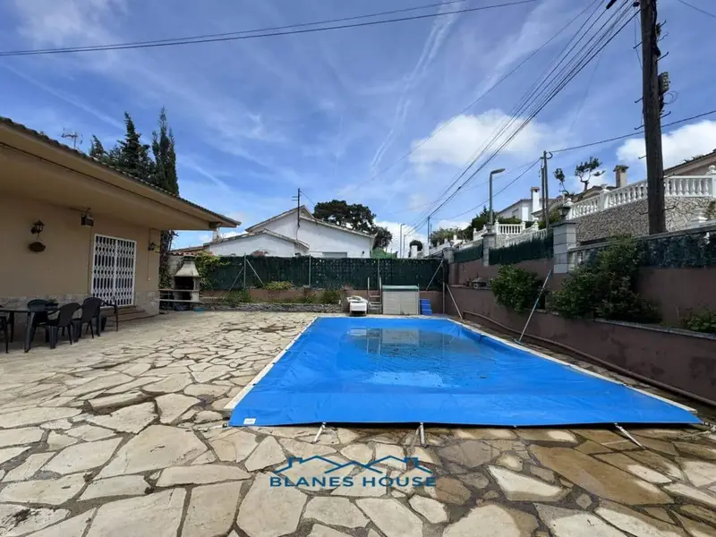 Chalet en venta Lloret de Mar 3 habitaciones piscina terraza