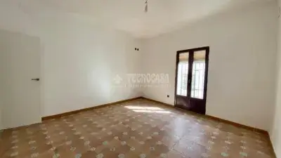 Casa adosada en venta en Plaza del Carmen Ubeda