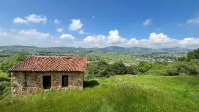 Casa rústica en venta en Barrio de Arenal Lio las Fluentes