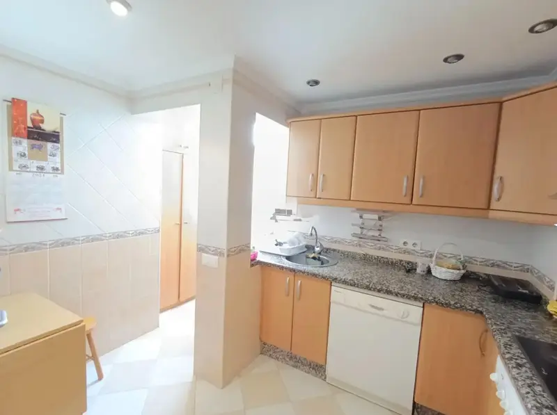 Venta Piso Estepona 4 Dormitorios Terraza Cerca Playa