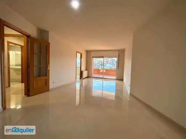 Alquiler piso centro 4 habitaciones 2 baños parking trastero