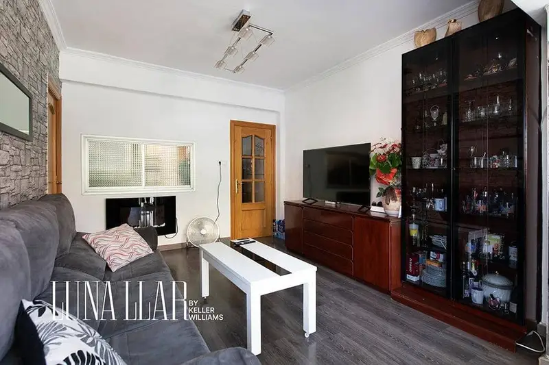 Piso en venta Gavà 3 habitaciones balcón reforma parcial