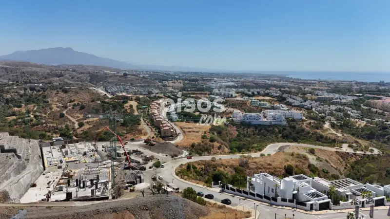 Piso en venta en Estepona 3 habitaciones 4 banos 210m2