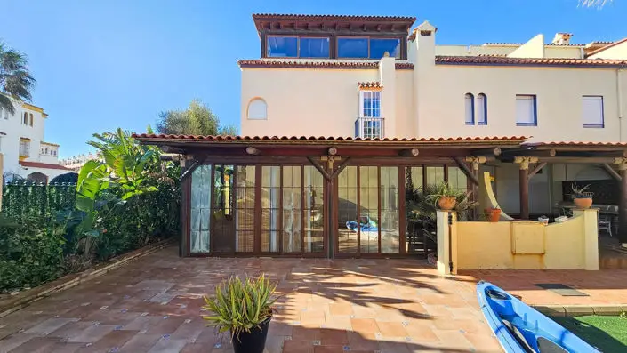 4 Bed Townhouse for sale