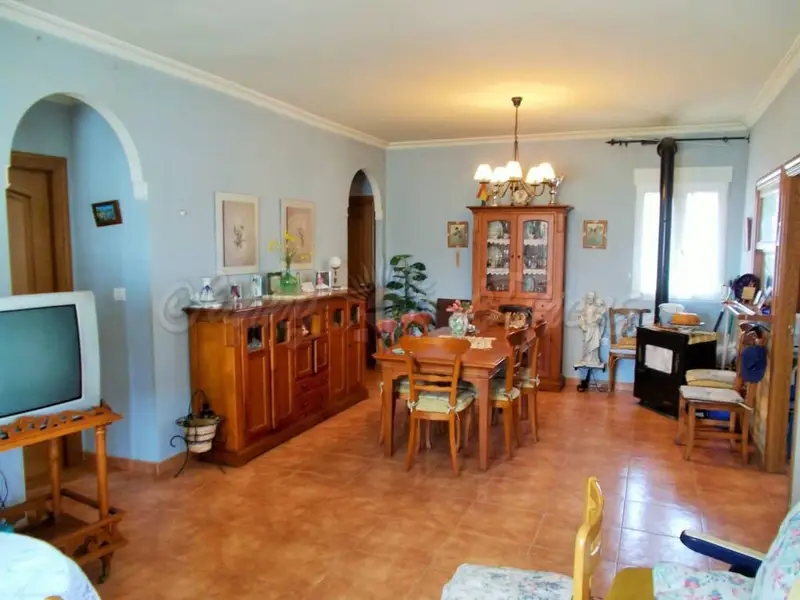 Casa Rural en Yecla con Piscina y Vistas Panorámicas