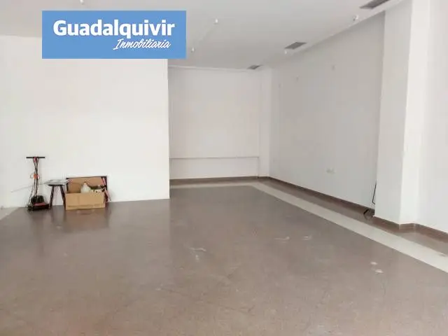 Venta Local Comercial Nervion Sevilla Gran Plaza 1 Habitacion