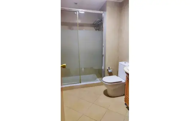Alquiler piso estudiantes Granada 4 dormitorios 135m²