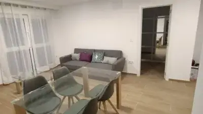 Piso en Venta Centro 2 habitaciones 2 baños Reformado