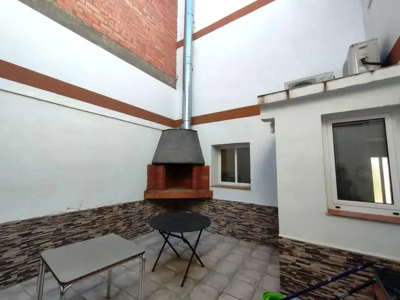 Casa en Venta Binéfar 3 Dormitorios Patio Reformada