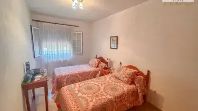 Chalet adosado en venta en Calle de Loma