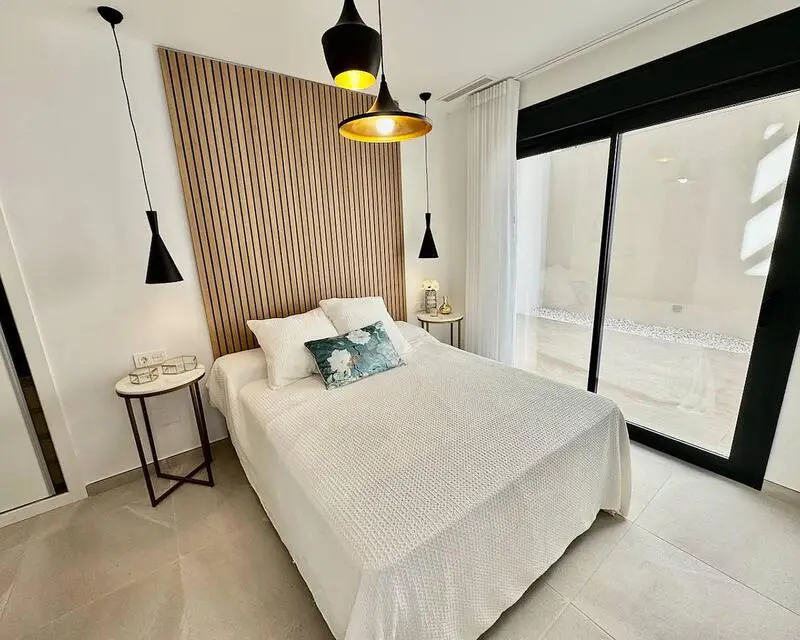 Villa en Venta Los Montesinos 3 Dormitorios 2 Baños Jardin Privado