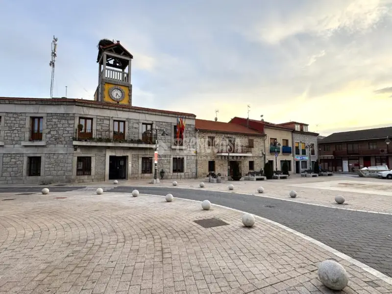 Piso en venta en Moralzarzal centro con garaje