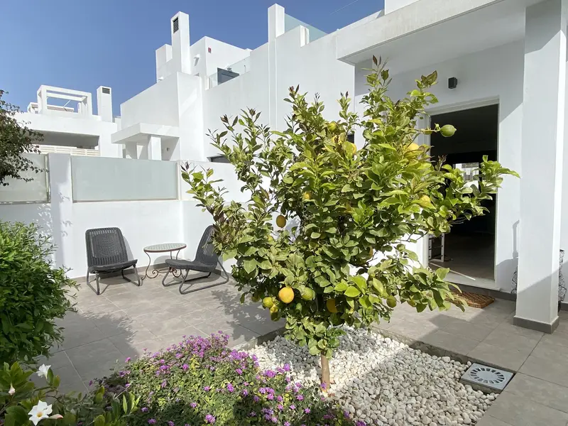 Chalet con Vistas al Mar y Piscina en Nerja