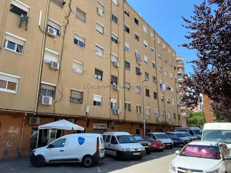 Piso en venta en Badalona 70m2 3 habitaciones