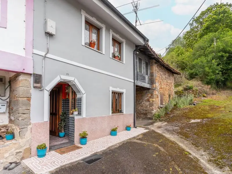 Venta Chalet con Cuadra y Llagar en Asturias